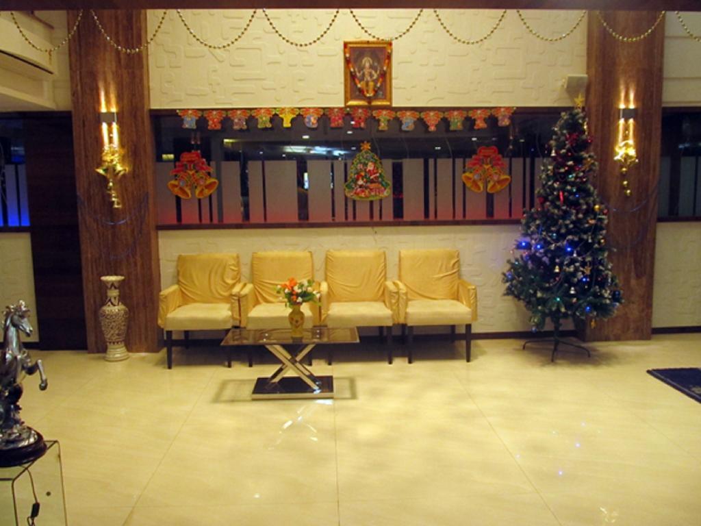 Hotel Blue Lagoon Daman Luaran gambar