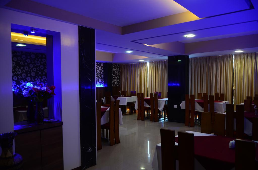 Hotel Blue Lagoon Daman Luaran gambar