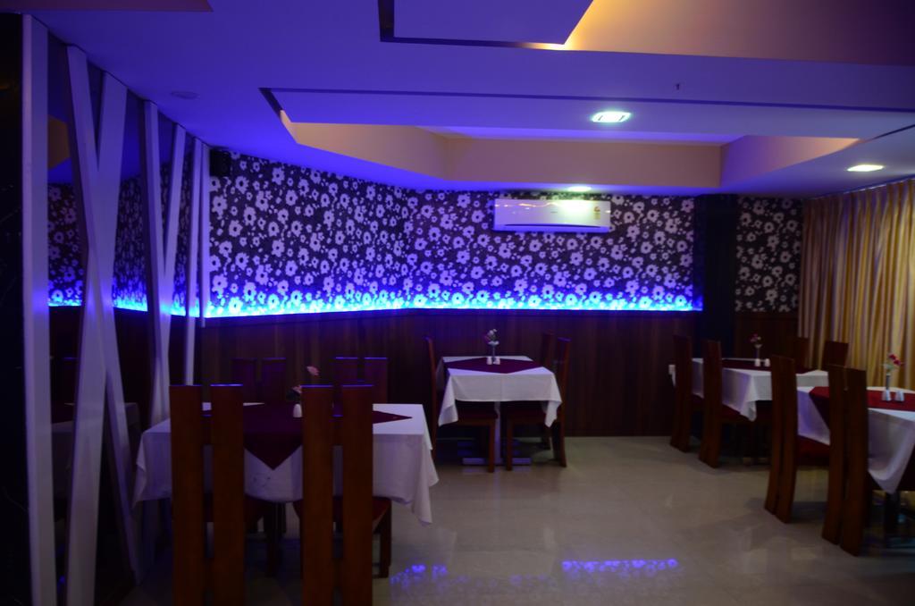 Hotel Blue Lagoon Daman Luaran gambar